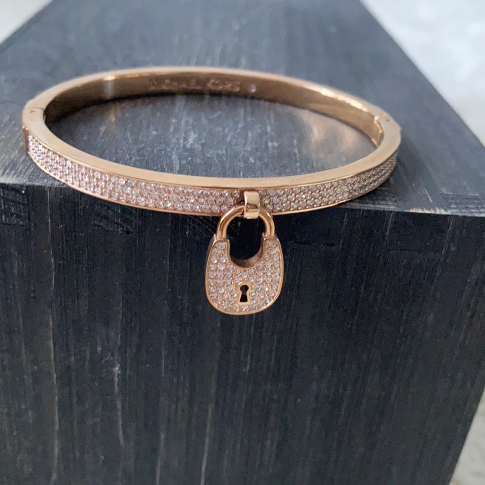 Michael kors rose gold bracelet